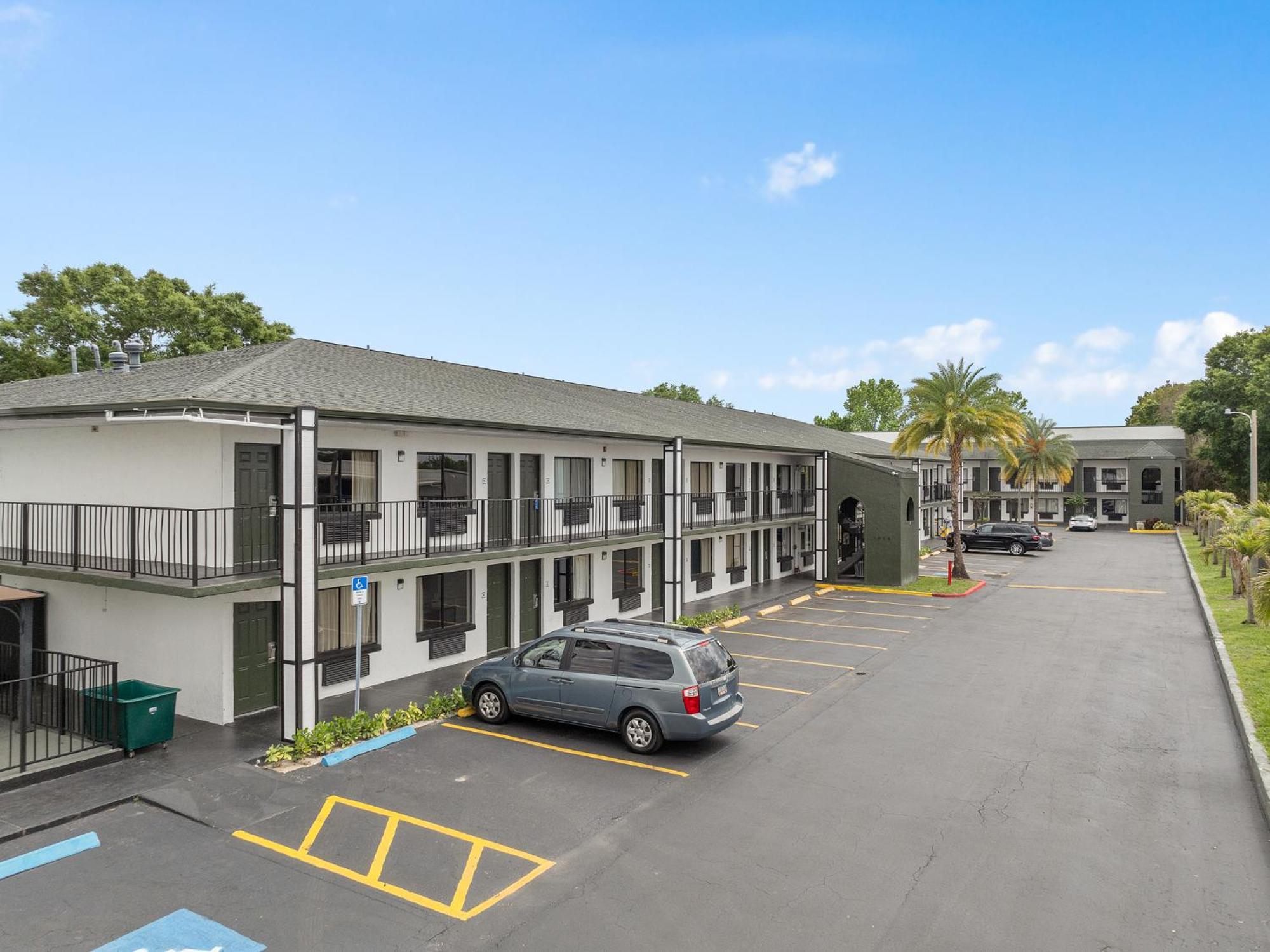 Baymont By Wyndham Orlando Downtown Hotel Exterior photo