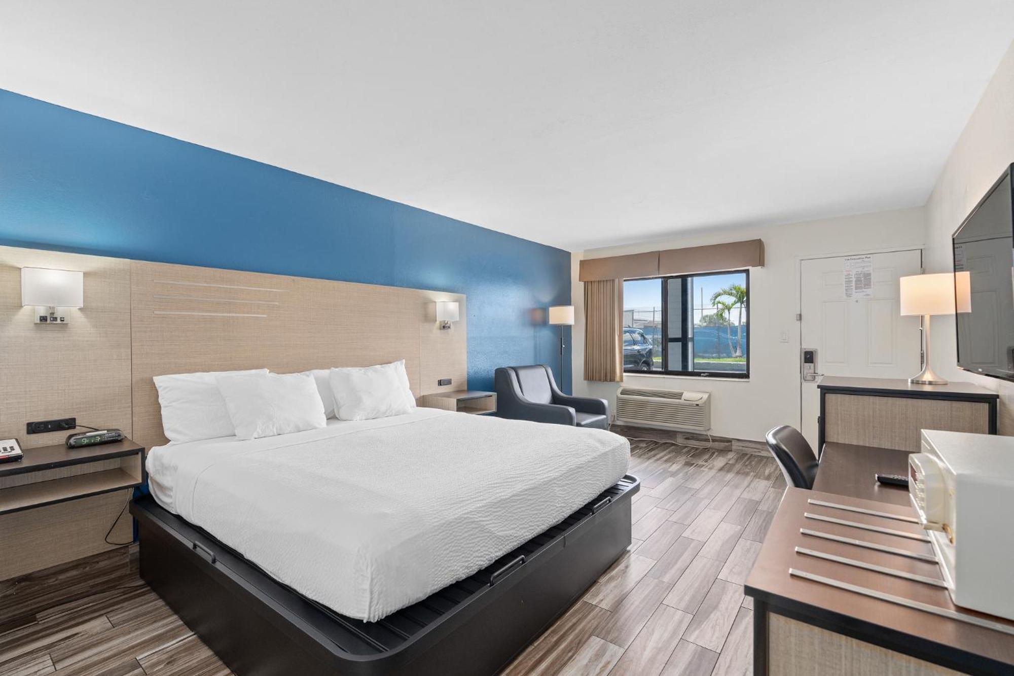 Baymont By Wyndham Orlando Downtown Hotel Exterior photo